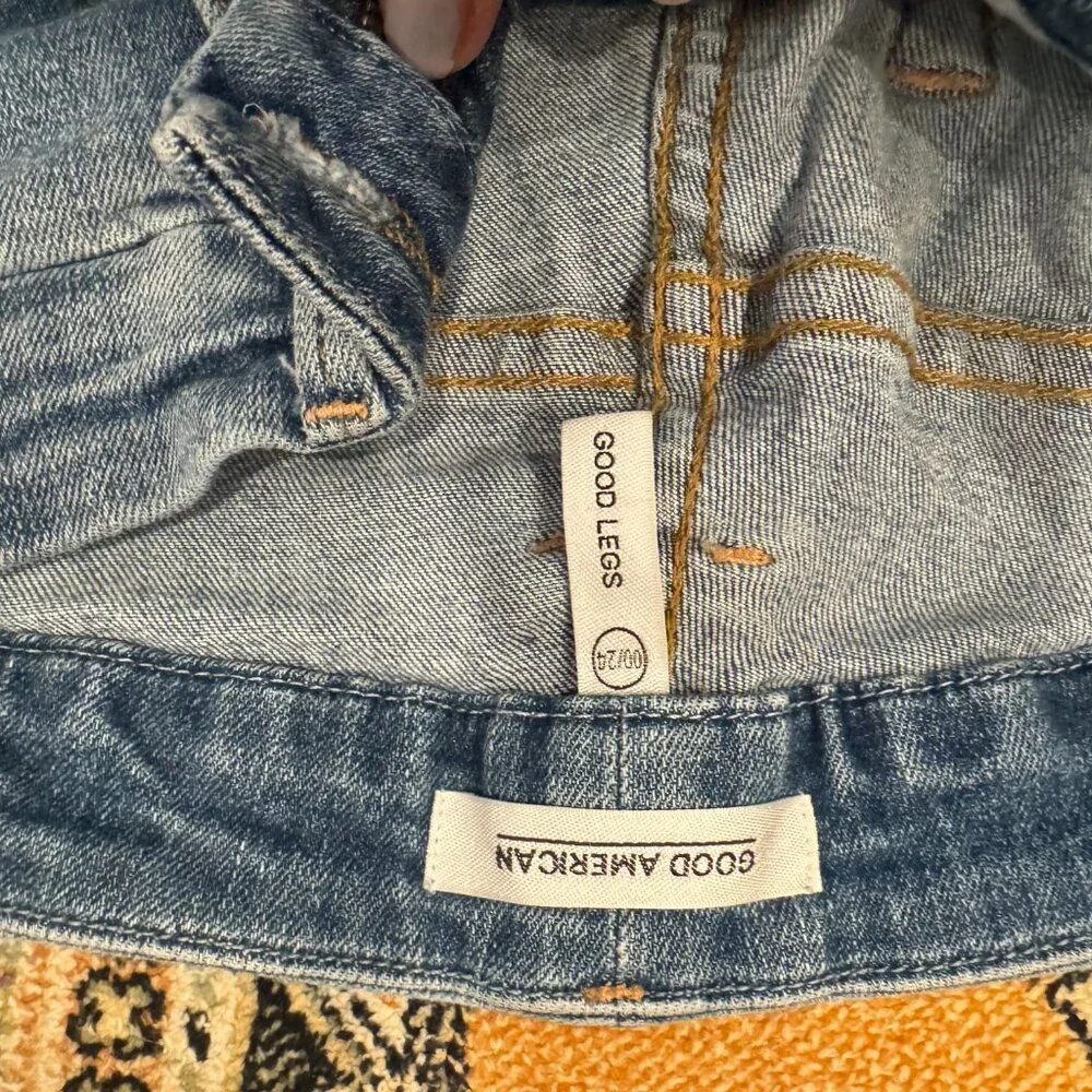 Good American Jeans - Picture 2 of 6